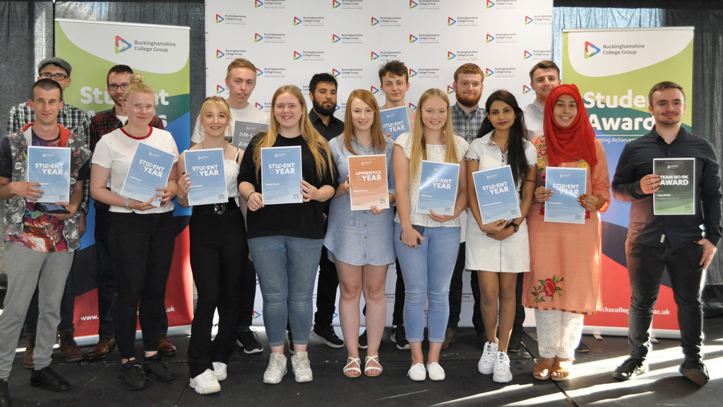 Student Awards Slideshow 2019 01