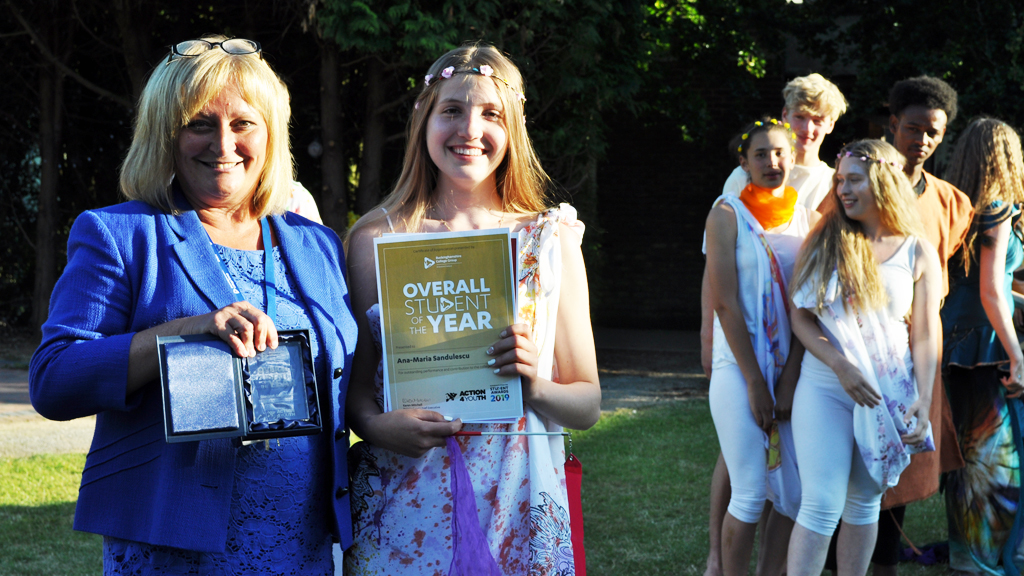 Student Awards Slideshow 2019 06